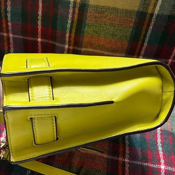 Lime Green Michael Kors Bag - Picture 4 of 9